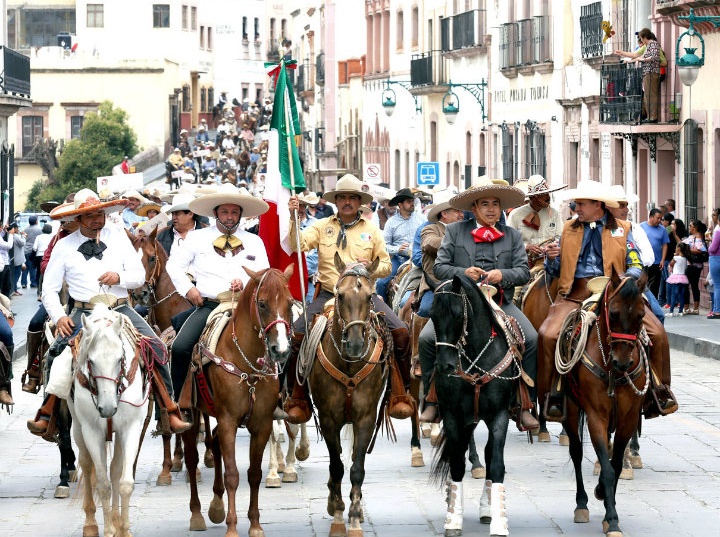 Te recomendamos la XV edición de la Cabalgata Toma de Zacatecas. Foto: Zacatecas Travel