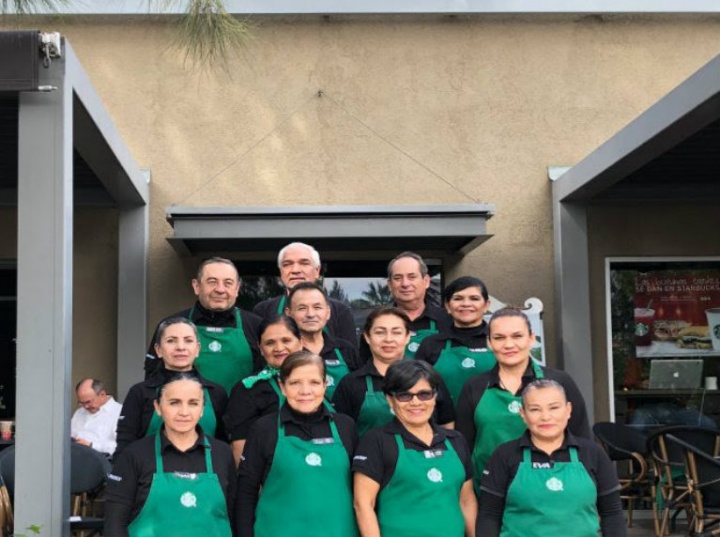 Starbucks abre su segunda tienda operada por adultos mayores en Jalisco (Cortesía: Starbucks)